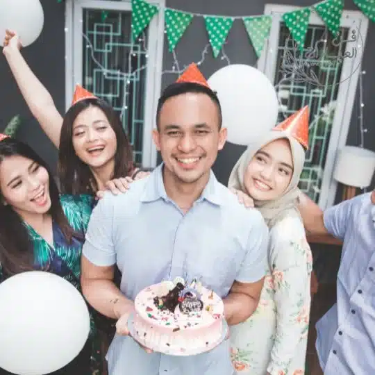 بوستات عيد ميلاد صديقتي بالعامية