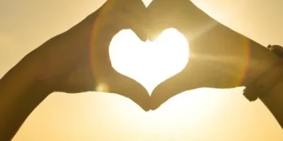بوستات حب قصيرة