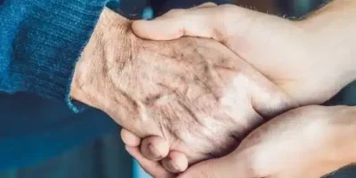 قصص واقعية عن بر الوالدين قصيرة