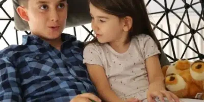 حالات واتس اب عن الاخت والاخ