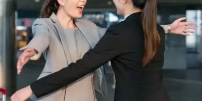 ماهو الرد على كلمة عاش من شافك